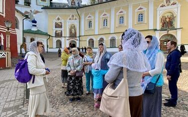 Паломническая поездка прихожан Знаменского храма села Старая Кашира к псковским святыням