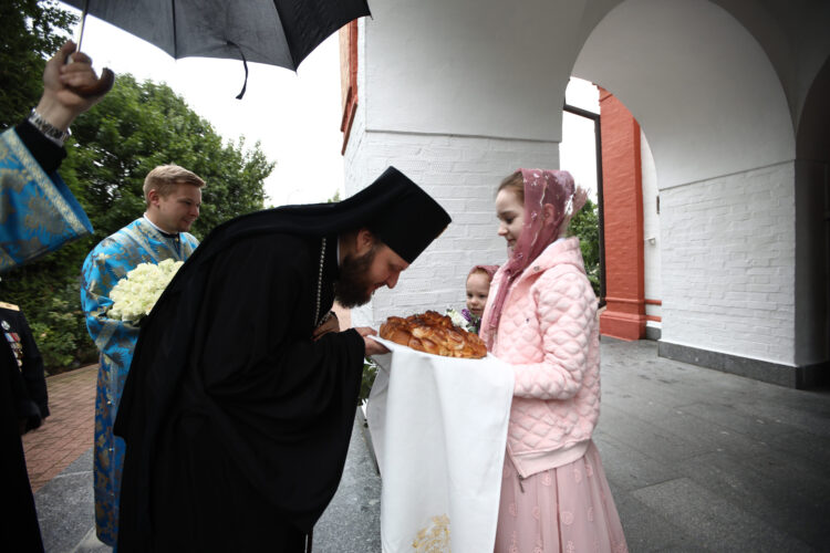 Архиерейское богослужение в храме Грузинской иконы Божией Матери села Якшино