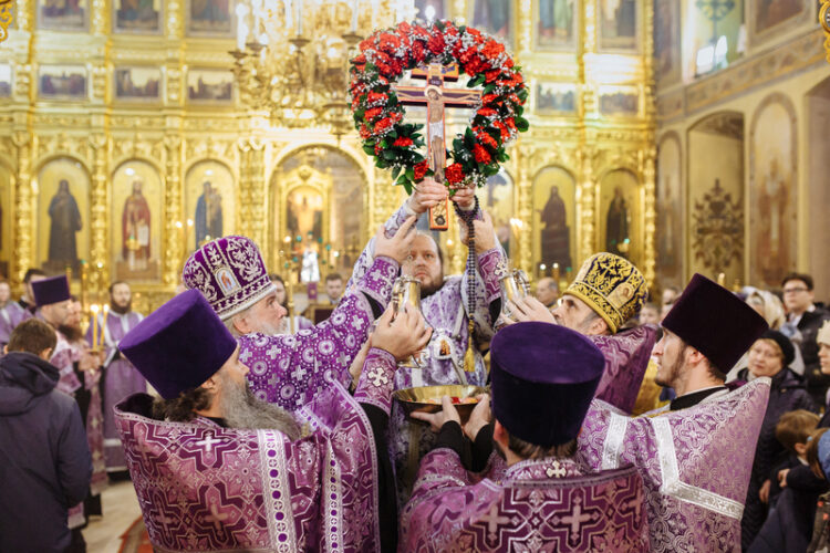 Праздник Воздвижения Креста Господня в Троицком соборе Подольска