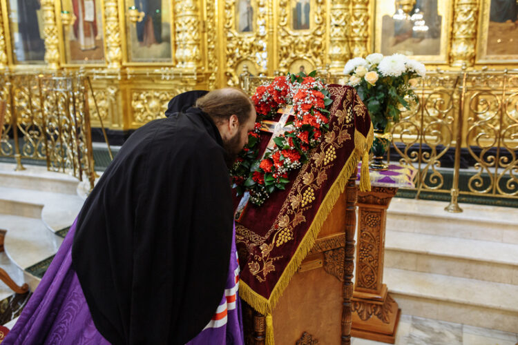 Праздник Воздвижения Креста Господня в Троицком соборе Подольска