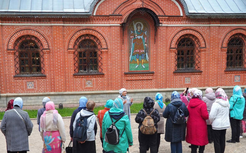 Участники программы «Активное долголетие» посетили Михаило-Архангельский храм города Пущино