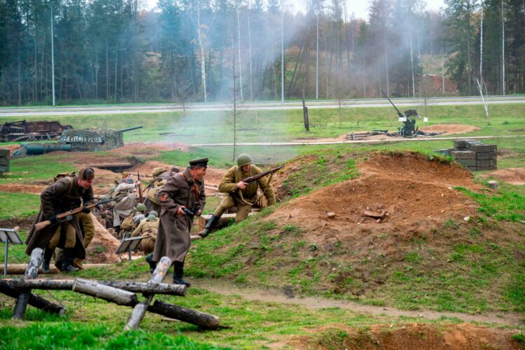 Поездка воскресной школы Преображенского собора города Люберцы в парк «Патриот»