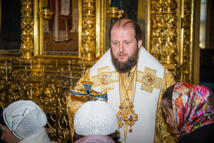 Архиерейское богослужение в Троицком соборе Подольска