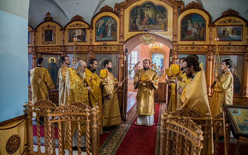 Архиерейское богослужение в Спасском храме села Райсемёновское