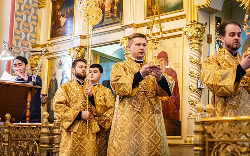 Архиерейское богослужение в Воскресенском храме города Подольска