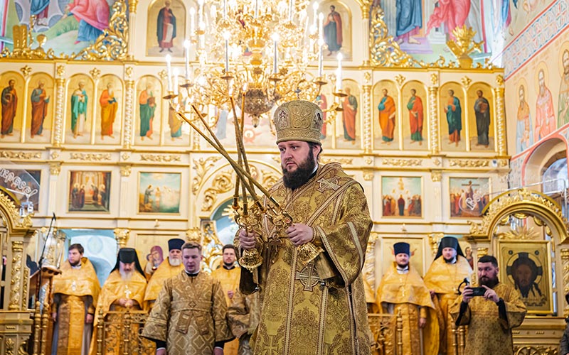 Архиерейское богослужение в Воскресенском храме города Подольска