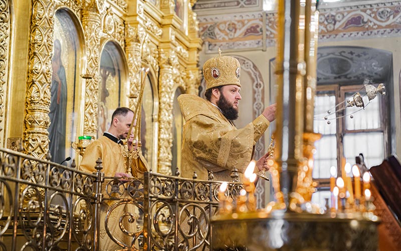 Божественная литургия в Троицком соборе Подольска