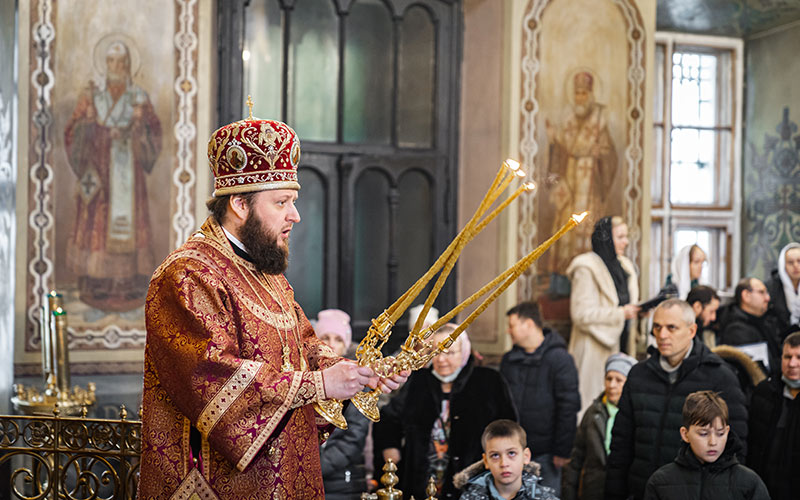 Архиерейское богослужение в Троицком кафедральном соборе Подольска