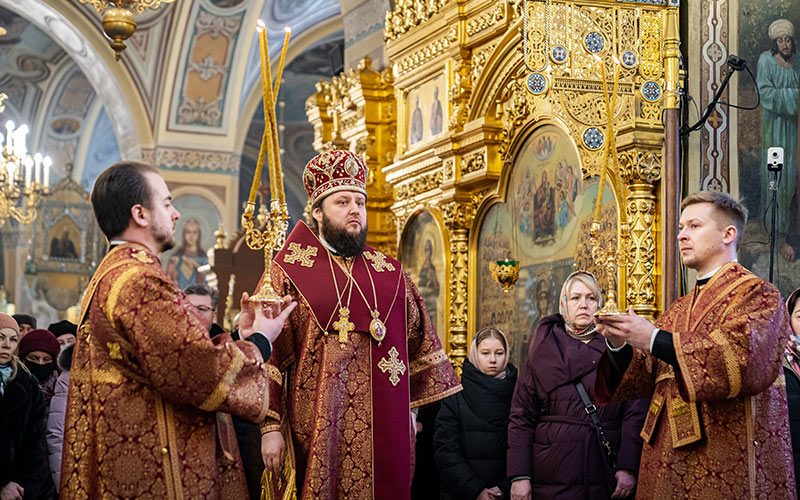 Архиерейское богослужение в Троицком кафедральном соборе Подольска