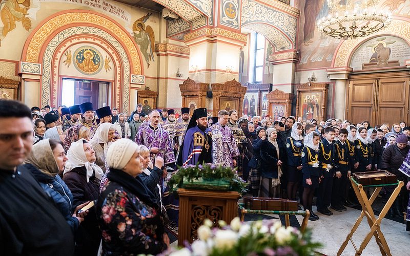 Архиерейское богослужение в Преображенском соборе города Люберцы