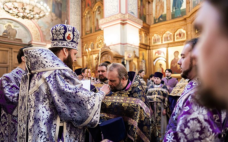 Архиерейское богослужение в Преображенском соборе города Люберцы