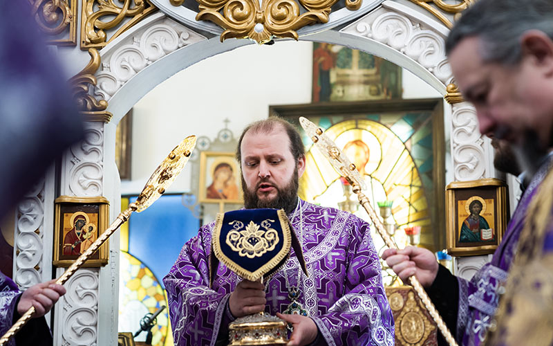 Архиерейское богослужение во Всехсвятском храме деревни Сергеевка городского округа Подольск