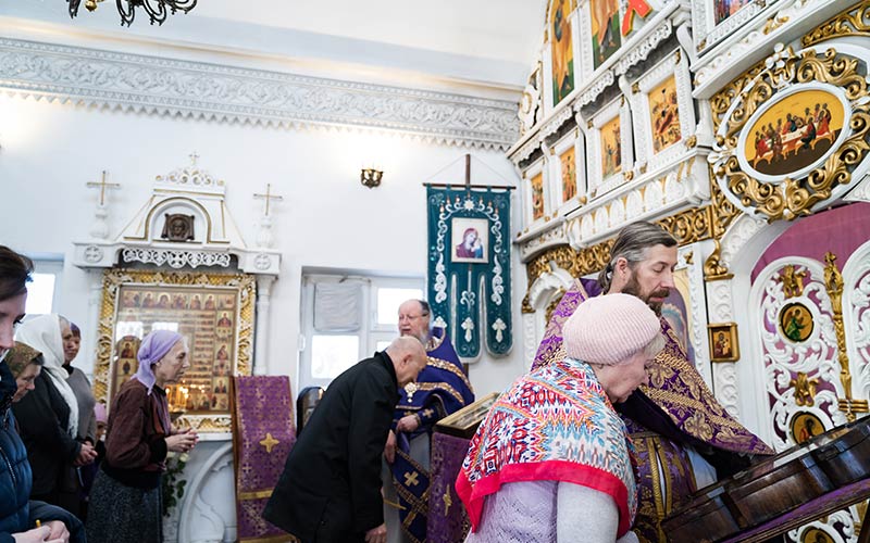 Архиерейское богослужение во Всехсвятском храме деревни Сергеевка городского округа Подольск