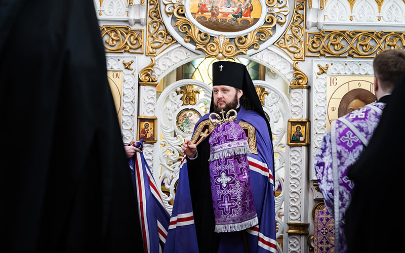 Архиерейское богослужение во Всехсвятском храме деревни Сергеевка городского округа Подольск