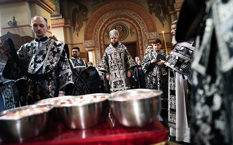 Литургия Преждеосвященных Даров в Преображенском соборе города Люберцы