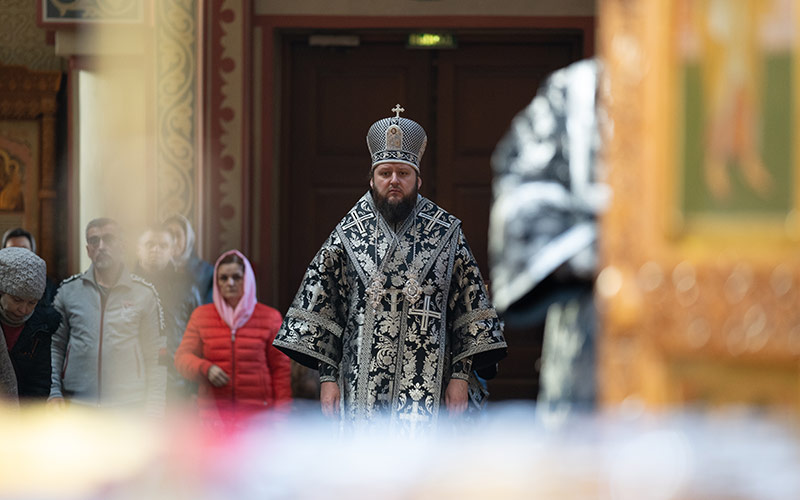 Литургия Преждеосвященных Даров в Преображенском соборе города Люберцы