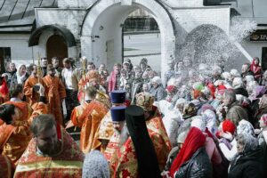 Архиерейское богослужение на Светлой седмице в Люберцах