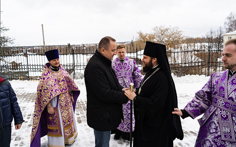 Божественная литургия в соборе Николы Белого города Серпухова