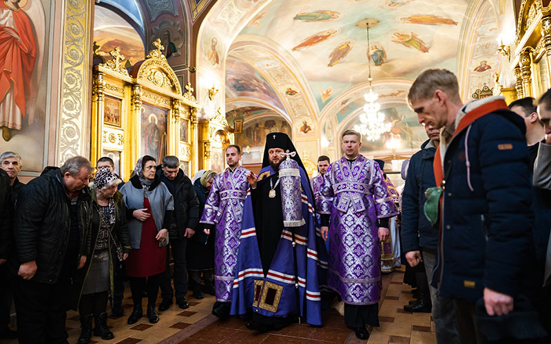 Божественная литургия в соборе Николы Белого города Серпухова