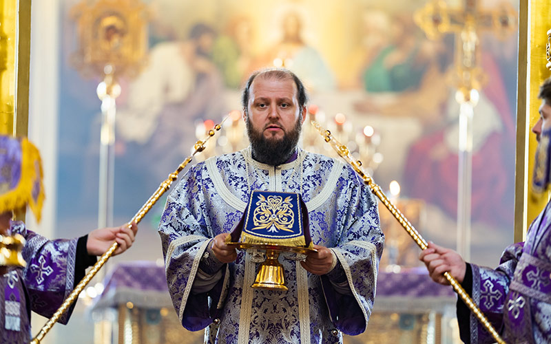 Божественная литургия в соборе Николы Белого города Серпухова