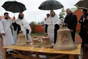 Освящение колоколов в Александро-Невском храме