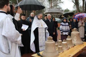 Освящение колоколов в Александро-Невском храме