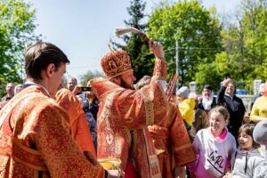 Архиерейское богослужение в Никольском храме посёлка Володарского