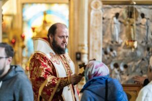 Архиерейское богослужение в Преображенском храме погоста Старый Спас деревни Легчищево