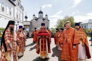 Архиерейское богослужение во Введенском Владычнем женском монастыре