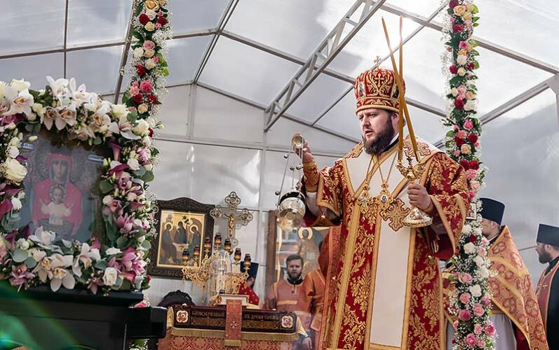 Архиерейское богослужение во Введенском Владычнем женском монастыре