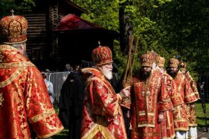 В праздник Собора новомучеников, в Бутове пострадавших, Патриарший наместник Московской митрополии возглавил Литургию на Бутовском полигоне