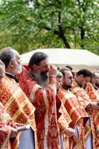 В праздник Собора новомучеников, в Бутове пострадавших, Патриарший наместник Московской митрополии возглавил Литургию на Бутовском полигоне