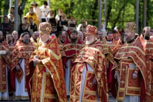 В праздник Собора новомучеников, в Бутове пострадавших, Патриарший наместник Московской митрополии возглавил Литургию на Бутовском полигоне