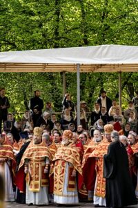 В праздник Собора новомучеников, в Бутове пострадавших, Патриарший наместник Московской митрополии возглавил Литургию на Бутовском полигоне