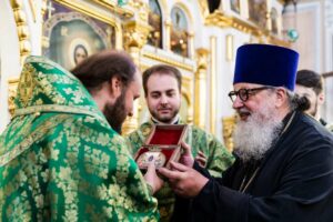 Архиерейское богослужение в Свято-Троицком храме города Люберцы