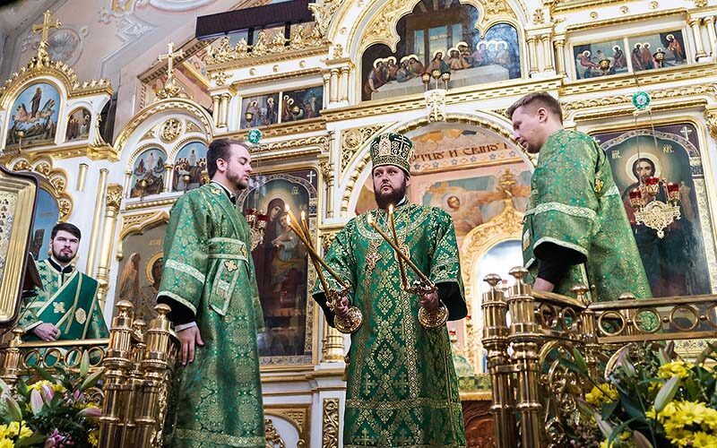 Архиерейское богослужение в Свято-Троицком храме города Люберцы