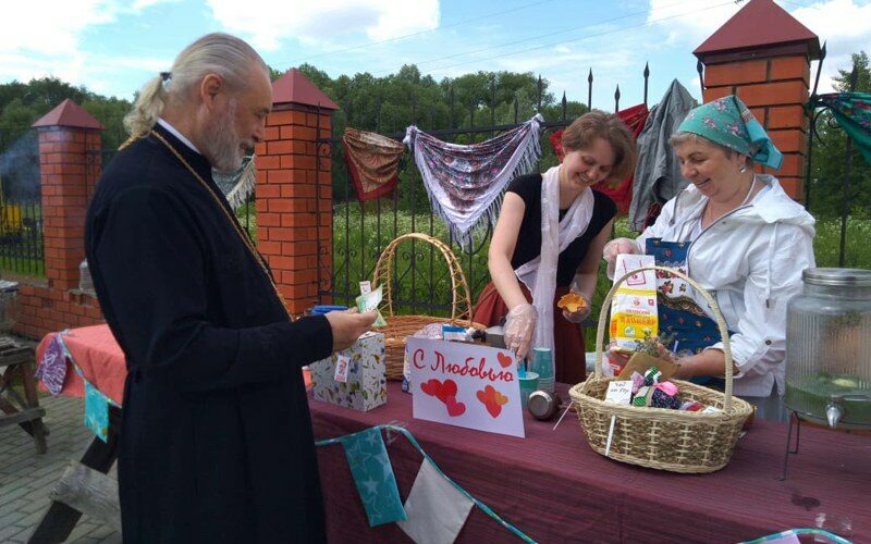 Благотворительная ярмарка в Иоанно-Предтеченском храме