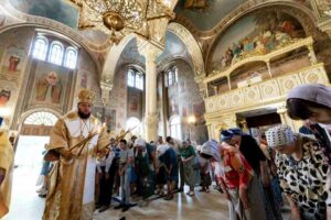 Архиерейское богослужение в храме Всех святых в Серпухове