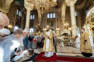 Архиерейское богослужение в храме Всех святых в Серпухове