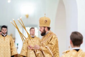 Архиерейское богослужение во Всехсвятском храме села Ивановское