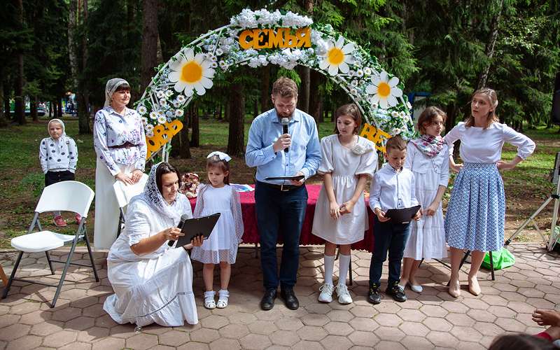 Празднование памяти царственных страстотерпцев в храме Петра и Февронии города Домодедово