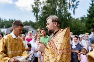 Архиерейское богослужение в Илиинском храме деревни Дыдылдино