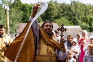 Архиерейское богослужение в Илиинском храме деревни Дыдылдино