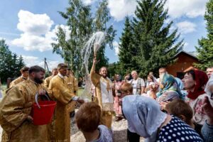 Архиерейское богослужение в Илиинском храме деревни Дыдылдино