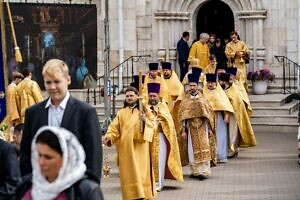 Архиепископ Аксий, Архиерейское богослужение во Введенском Владычнем женском монастыре