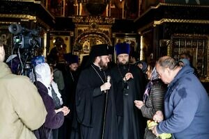 Архиепископ Аксий, Архиерейское богослужение во Введенском Владычнем женском монастыре