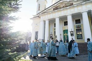 Божественная литургия в Троицком кафедральном соборе города Подольска