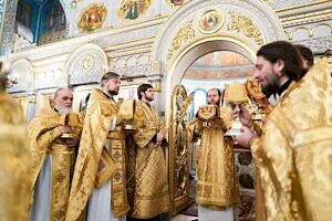 Архиерейское богослужение в Георгиевском храме города Видное