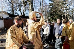 Архиерейское богослужение в Космо-Дамианском храме микрорайона Белые Столбы города Домодедово