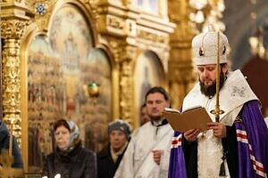 Вечернее богослужение в Троицком кафедральном соборе Подольска